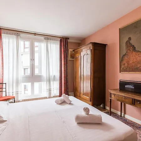 Veeve - Eiffel Tower Views Appartement *